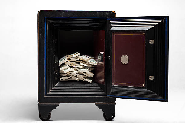 How to Safely Store Paper Money in a Safe